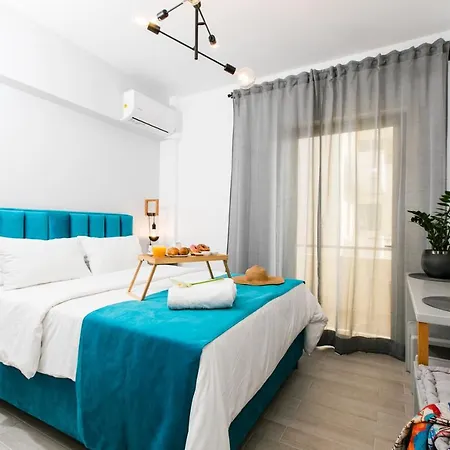 #avant_garde #beach 2',downtown 5'